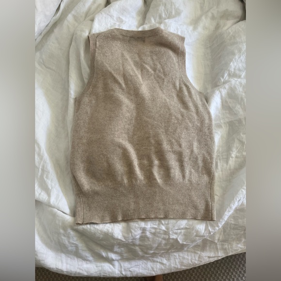 Lord & Taylor 100% Cashmere Cream Knit Vest Tank - Picture 2 of 3